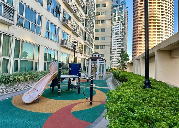 The Modern In Forbeswood Bgc With Free Parking Apartment Manila