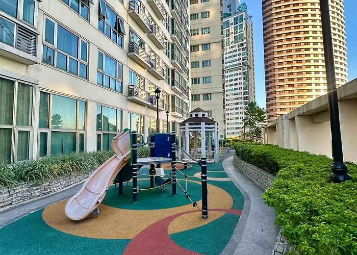 The Modern In Forbeswood Bgc With Free Parking Apartment