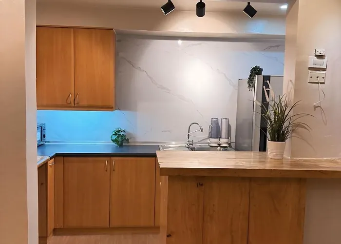 Apartment The Modern In Forbeswood Bgc With Free Parking *
