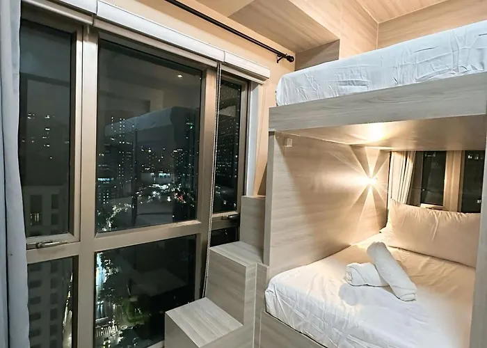Apartment The Modern In Forbeswood Bgc With Free Parking